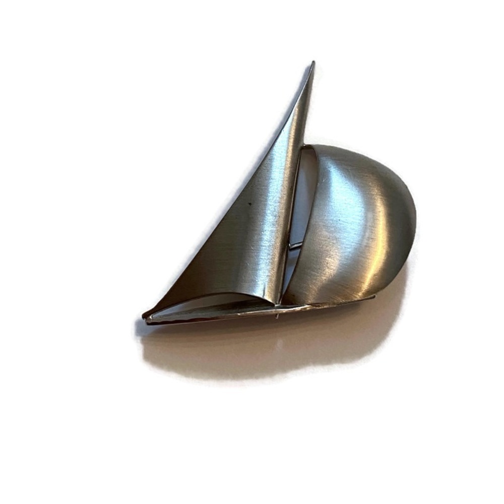BEAU BROOCH PIN STERLING SILVER SAILBOAT NAUTICAL SIGNED 4.2 g